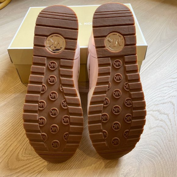 NWT Michael Kors Wilma Suede and Logo Trainer Soft Pink - Picture 10 of 13